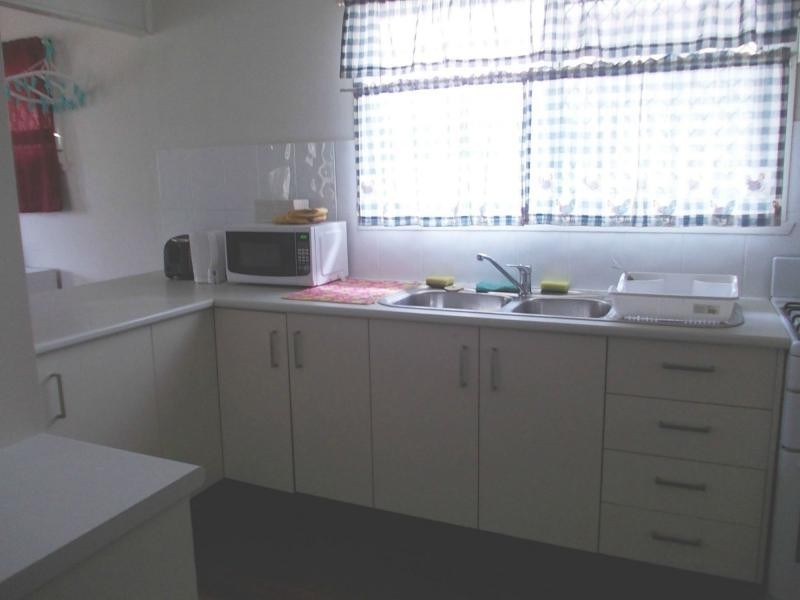 3 Sturt Street, Leichhardt QLD 4305