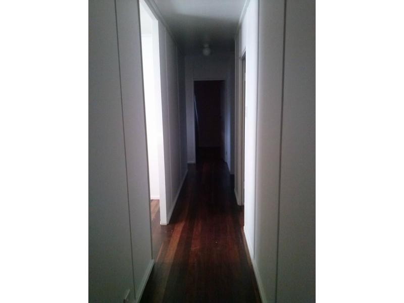 3 Sturt Street, Leichhardt QLD 4305