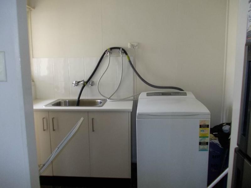 3 Sturt Street, Leichhardt QLD 4305