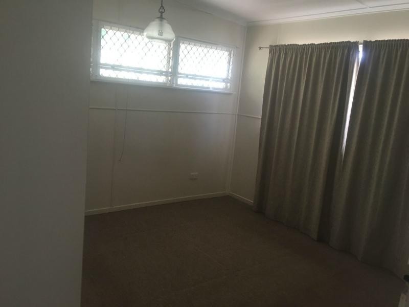 1A Booval Street, Booval QLD 4304