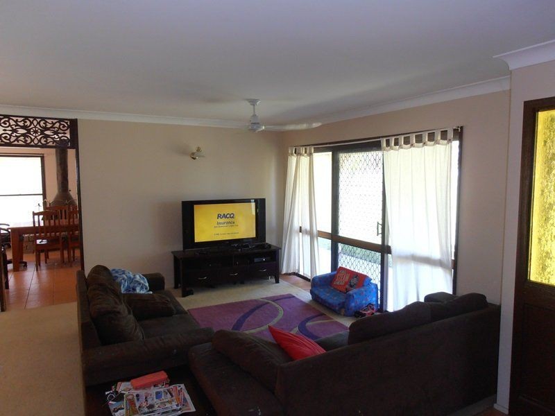 Walloon QLD 4306