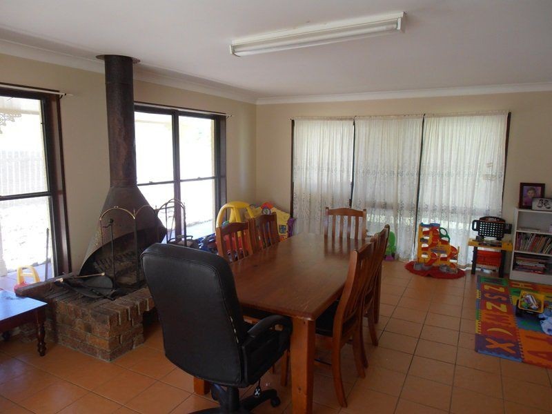Walloon QLD 4306