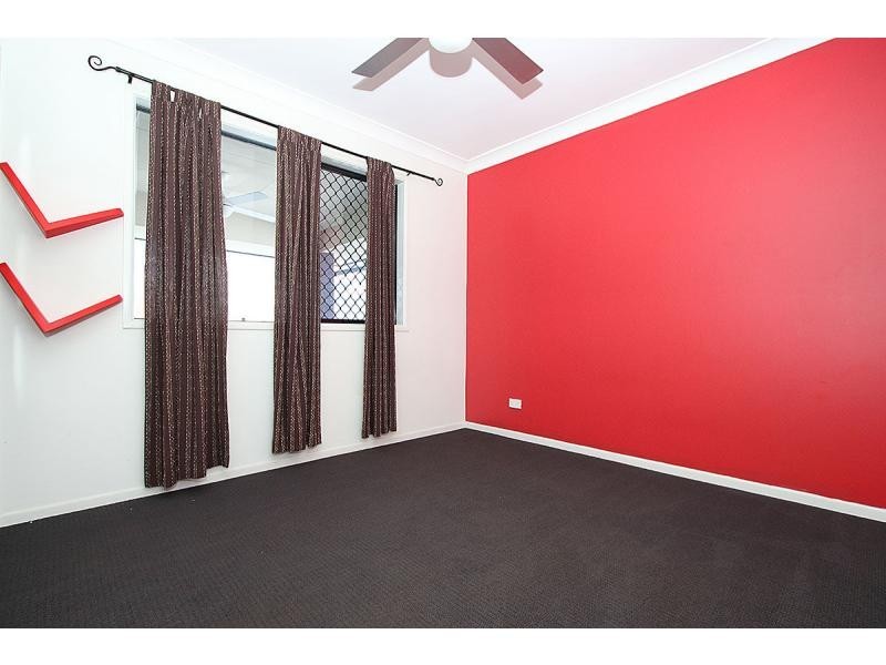 19 Sandhurst Place, Brassall QLD 4305