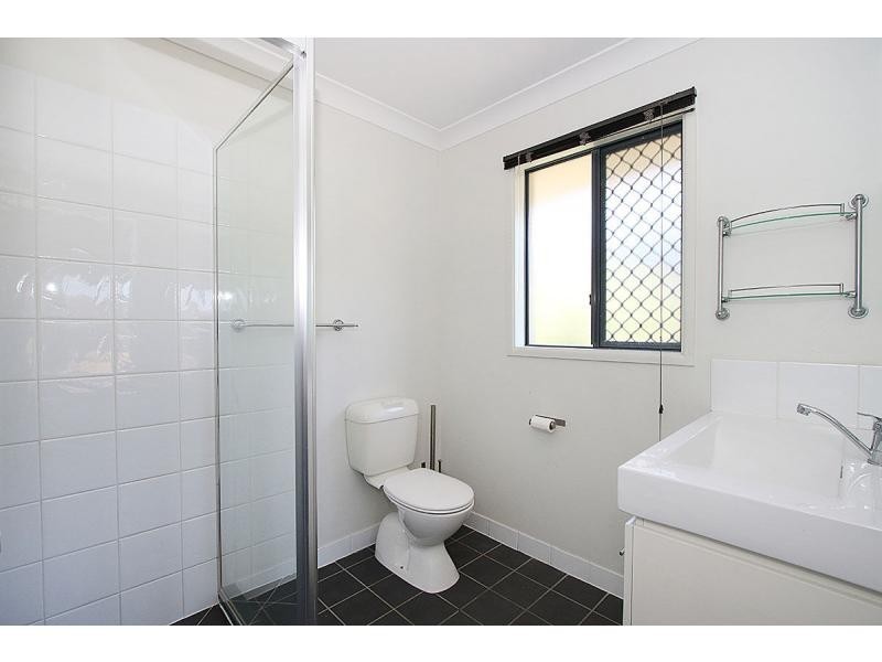 19 Sandhurst Place, Brassall QLD 4305