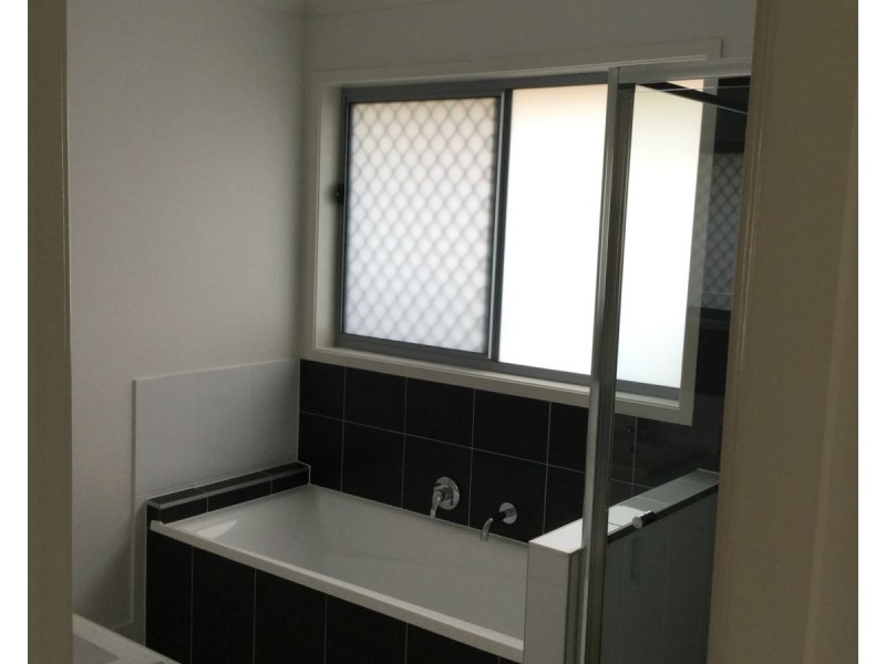 1/12 Silky Oak Street, Ripley QLD 4306