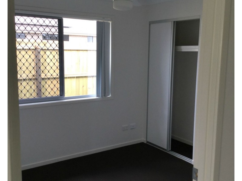 1/12 Silky Oak Street, Ripley QLD 4306