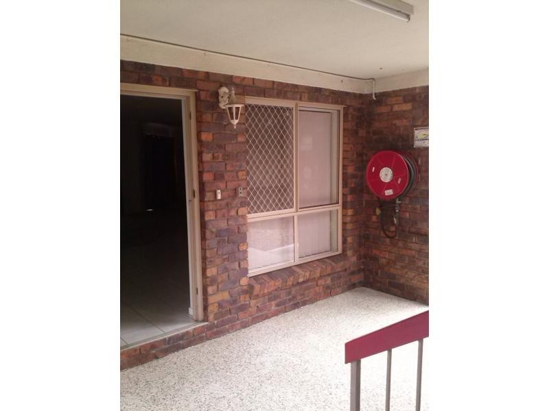 1/44 Bergin Street, Booval QLD 4304