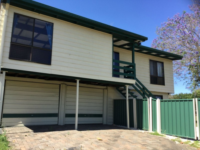 130 Robertson Road, Silkstone QLD 4304