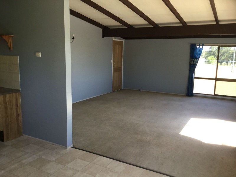 130 Robertson Road, Silkstone QLD 4304