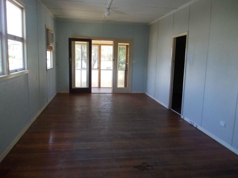 43 Hayes Street, Brassall QLD 4305
