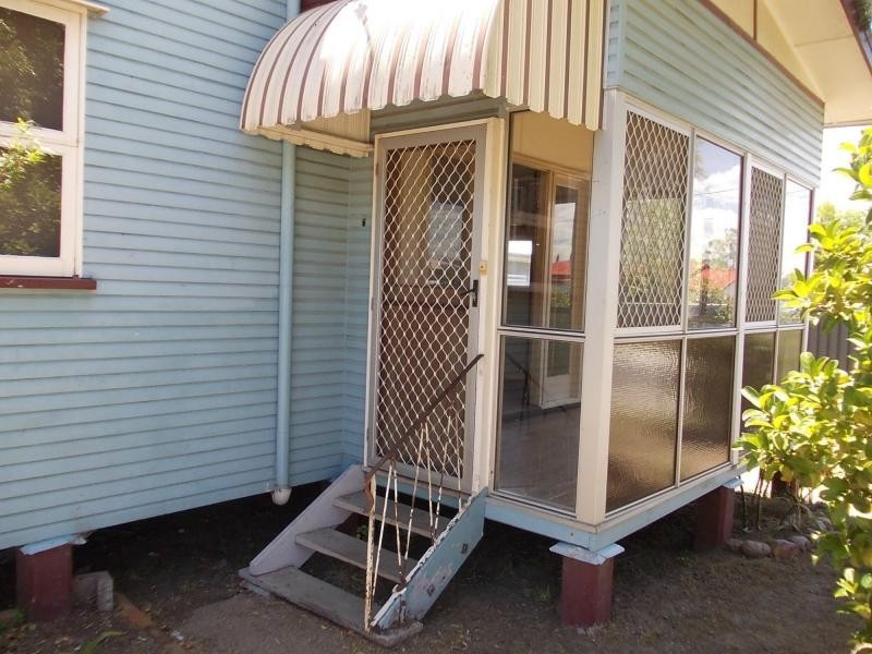 43 Hayes Street, Brassall QLD 4305