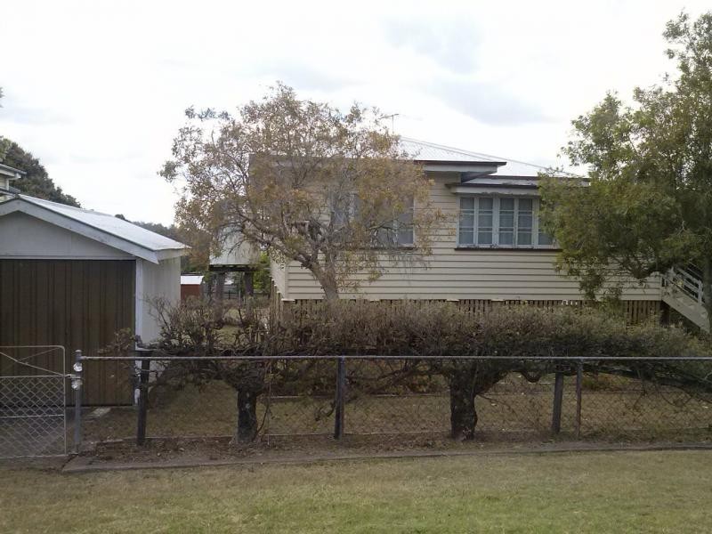 10 Edward Street, One Mile QLD 4305
