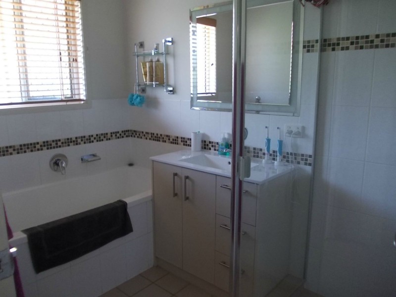 18 Comona Court, Wulkuraka QLD 4305