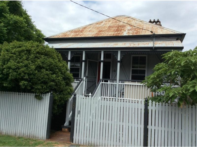 40 Warwick Road, Ipswich QLD 4305