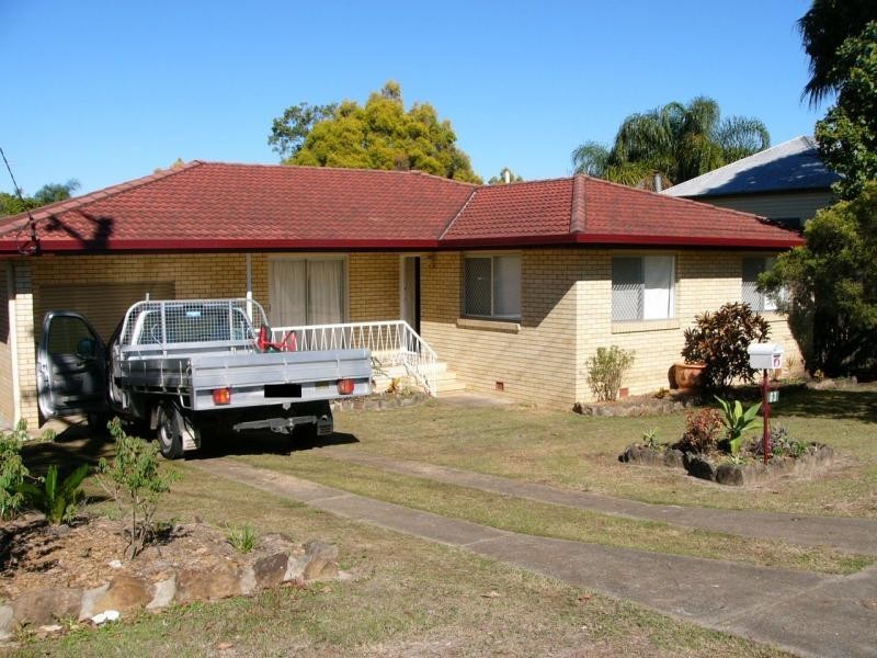 63 Cemetery Road, Raceview QLD 4305