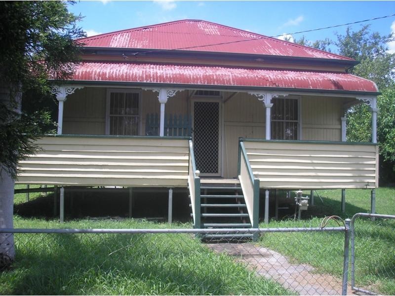 3 Yates Street, Booval QLD 4304