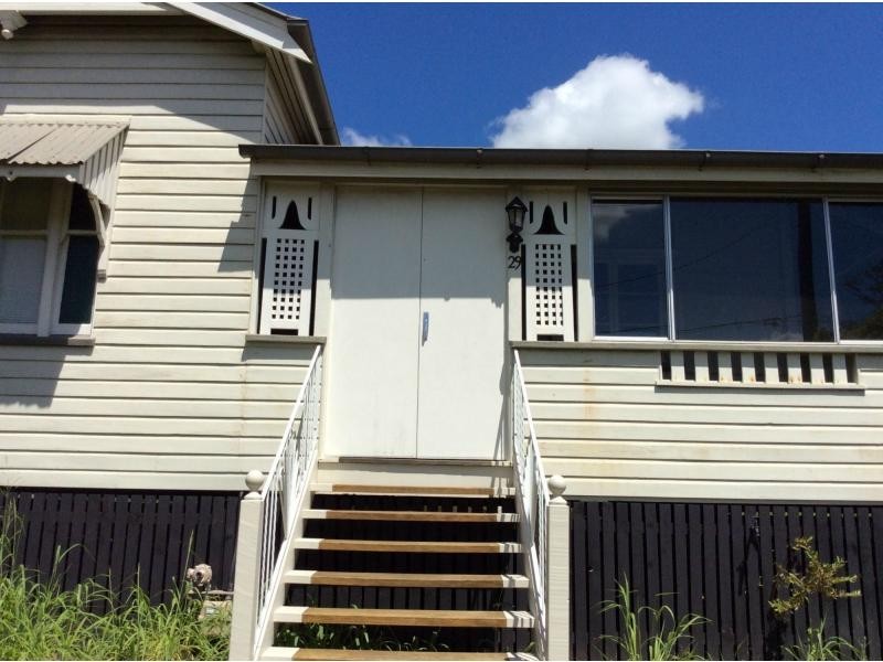29 Warwick Road, Ipswich QLD 4305