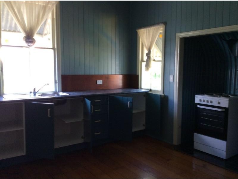 29 Warwick Road, Ipswich QLD 4305