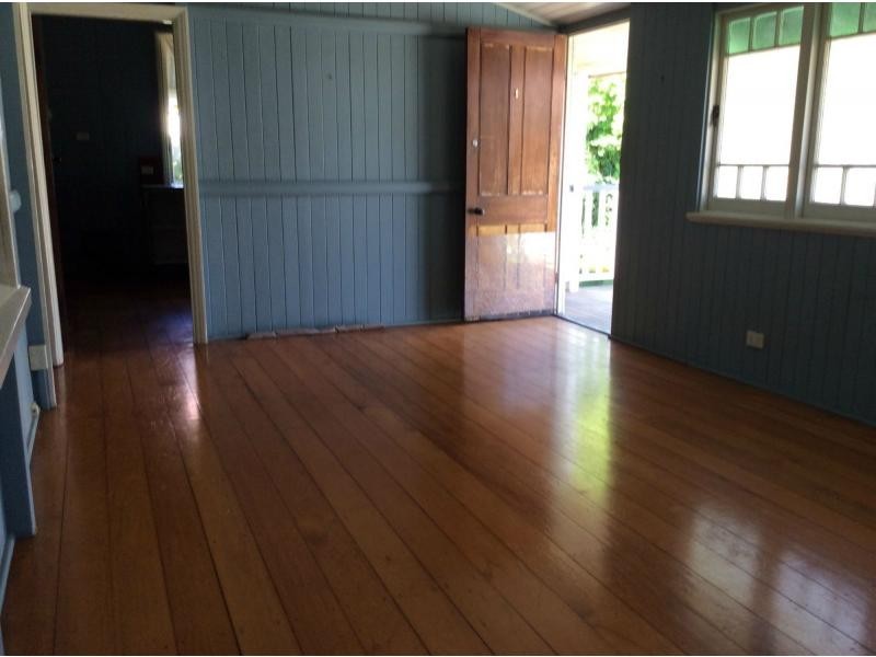 29 Warwick Road, Ipswich QLD 4305