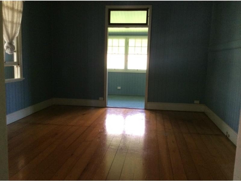 29 Warwick Road, Ipswich QLD 4305