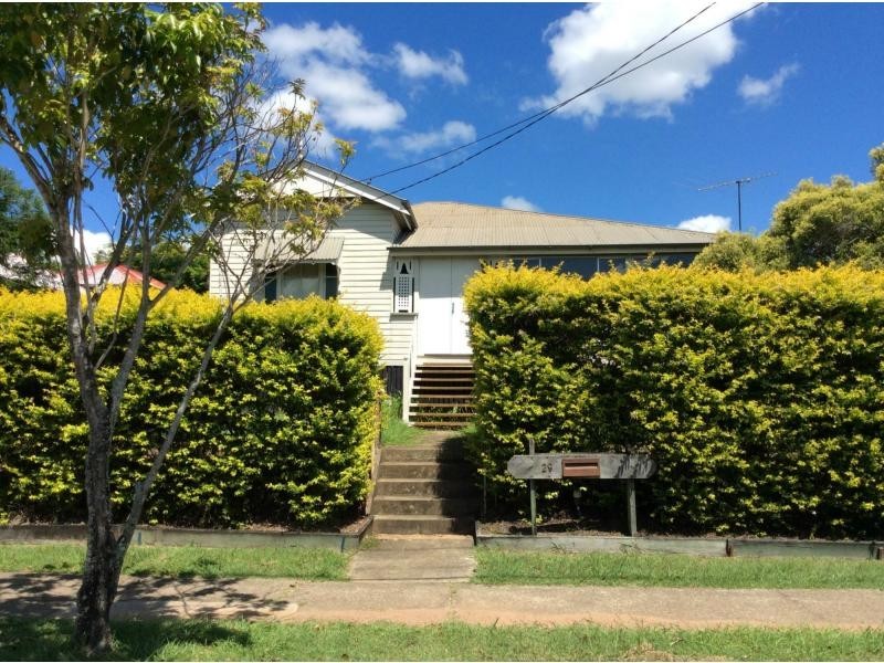29 Warwick Road, Ipswich QLD 4305