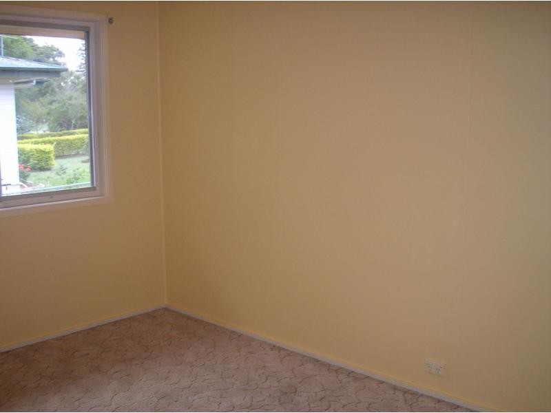 4 Peacock Street, One Mile QLD 4305