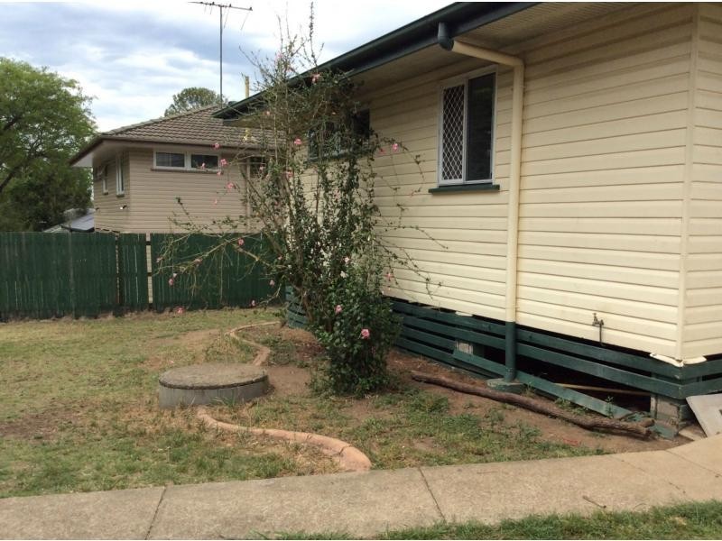29 Chalk Street, Leichhardt QLD 4305