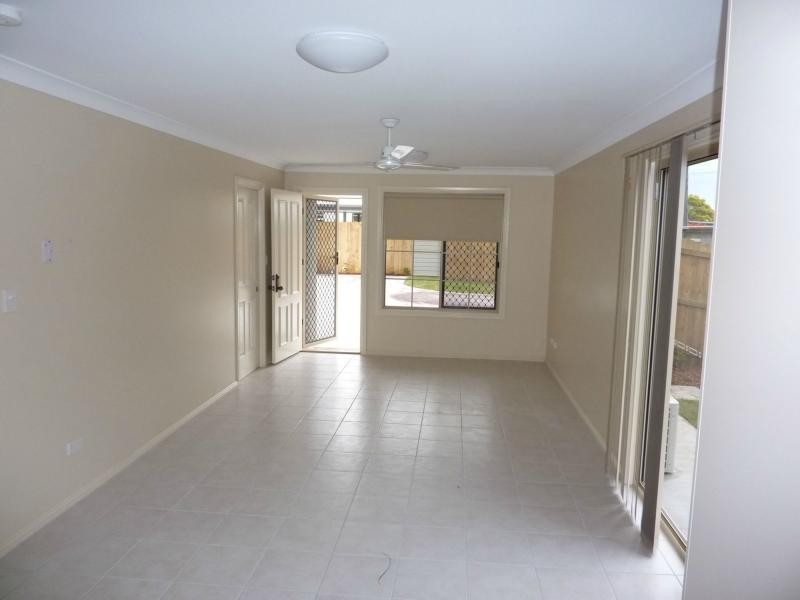 1/25 Dudleigh Street, Booval QLD 4304