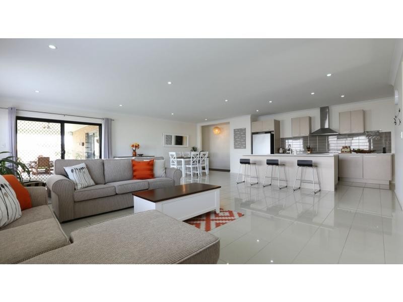 12 Baystone Place, Raceview QLD 4305