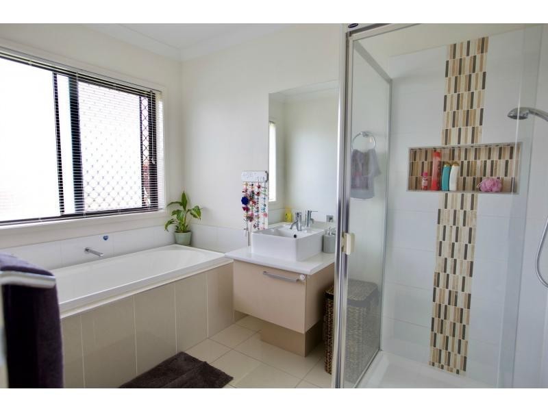 12 Baystone Place, Raceview QLD 4305