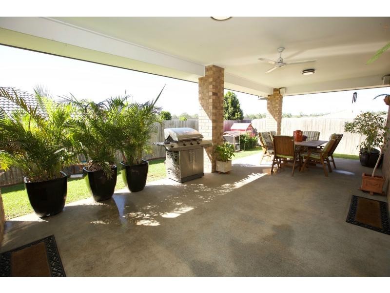 12 Baystone Place, Raceview QLD 4305