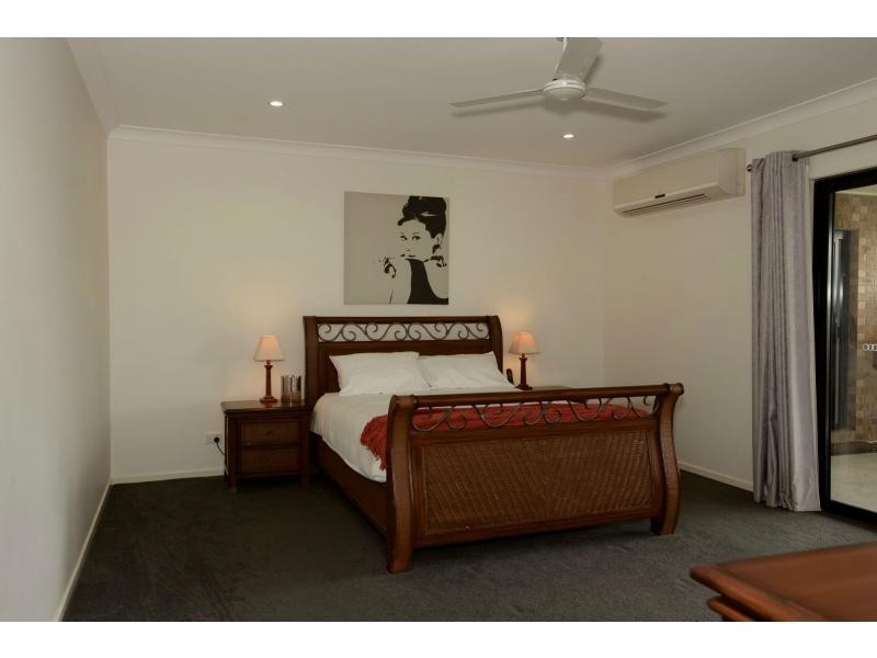 12 Baystone Place, Raceview QLD 4305