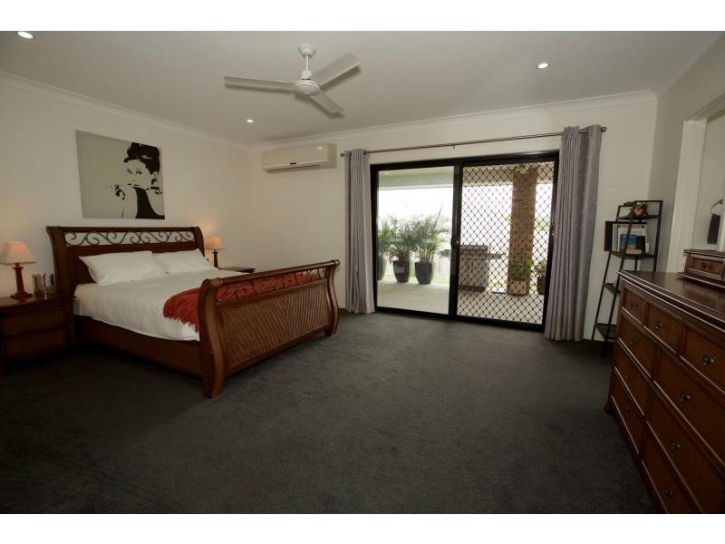 12 Baystone Place, Raceview QLD 4305