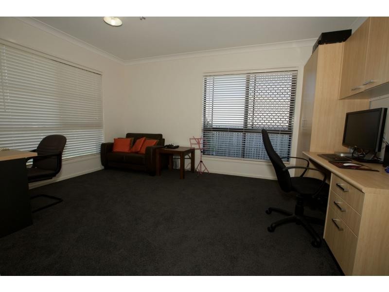 12 Baystone Place, Raceview QLD 4305