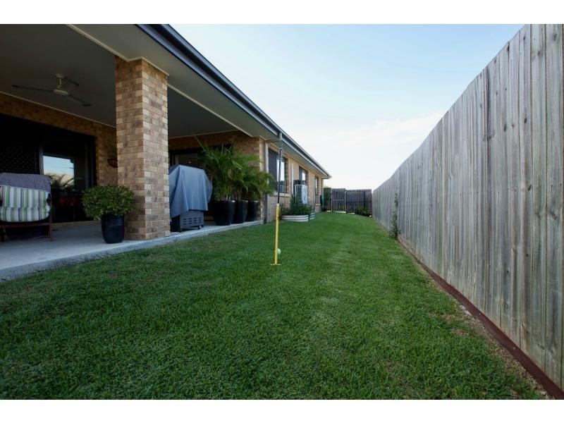 12 Baystone Place, Raceview QLD 4305