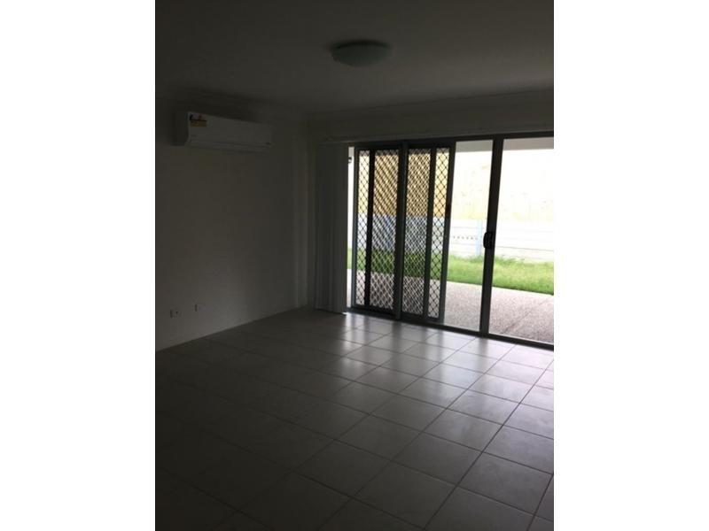 Unit 1/3 Silky Oak Street, Ripley QLD 4306