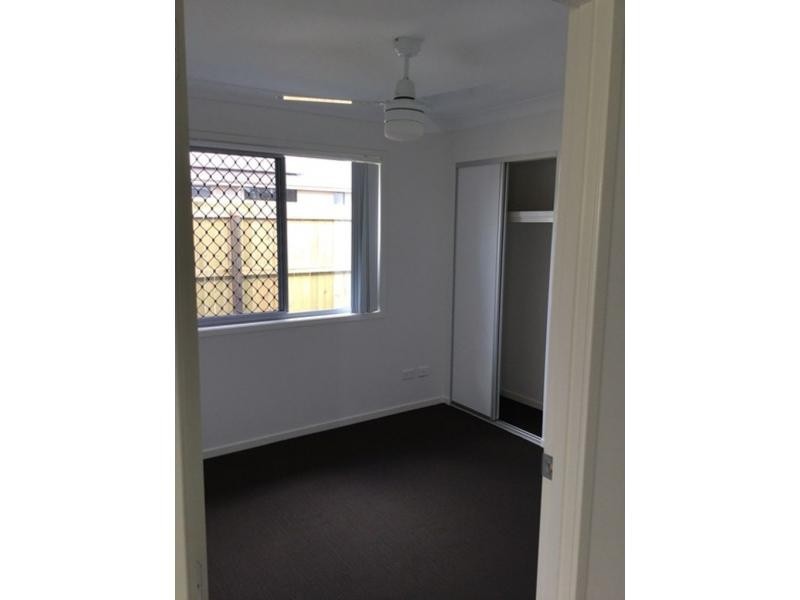 Unit 1/3 Silky Oak Street, Ripley QLD 4306