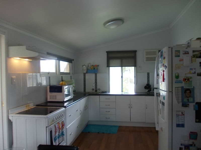 15 Law Street, Bundamba QLD 4304