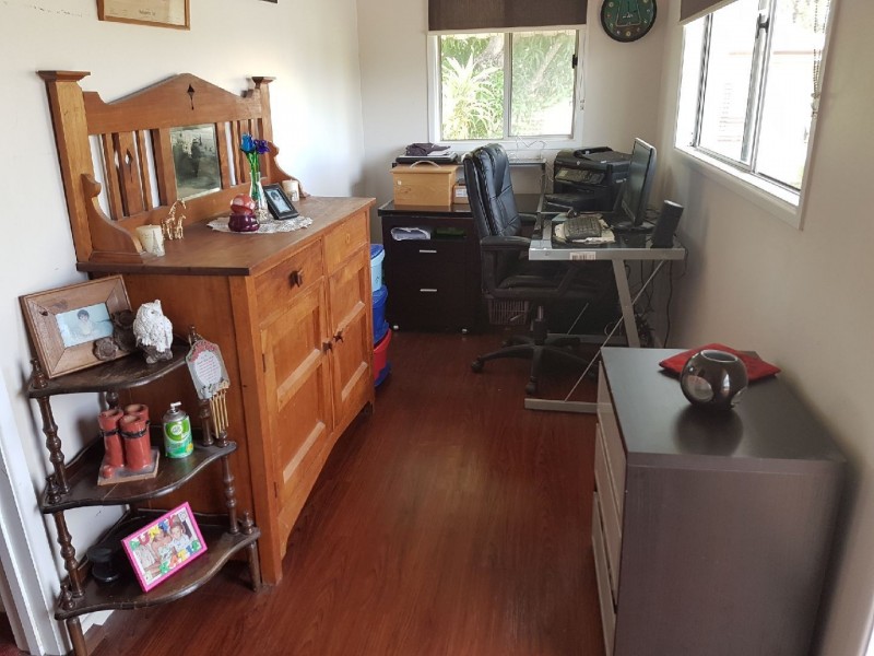 15 Law Street, Bundamba QLD 4304