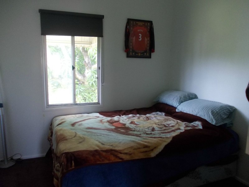 15 Law Street, Bundamba QLD 4304