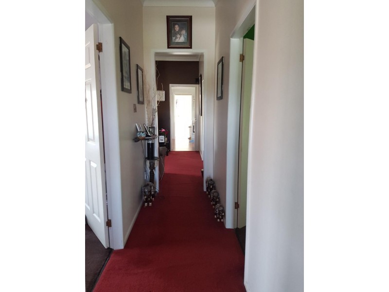 15 Law Street, Bundamba QLD 4304