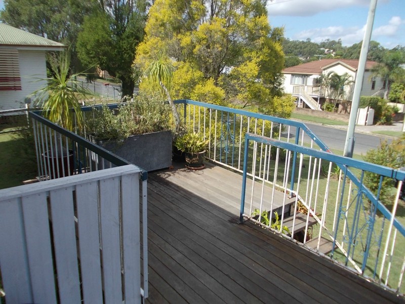 15 Law Street, Bundamba QLD 4304