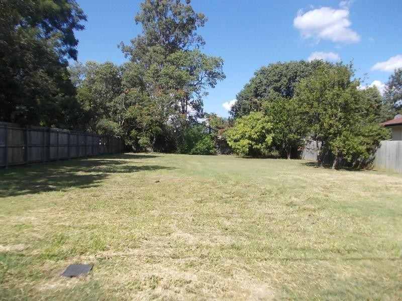 9 May Street, Leichhardt QLD 4305