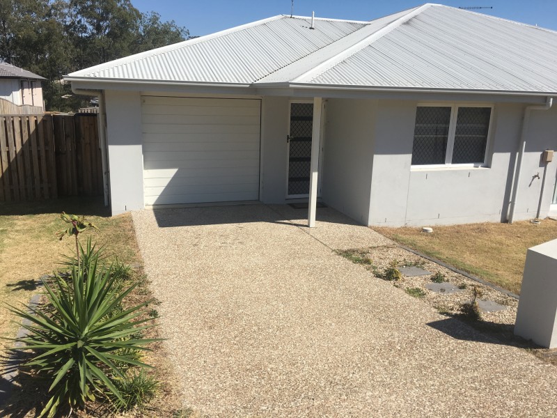2/7 Melville Drive, Brassall QLD 4305