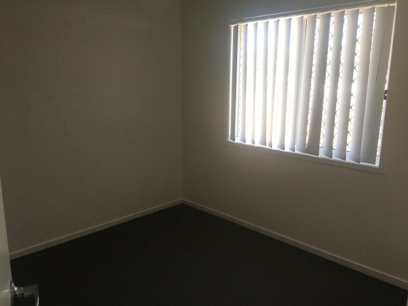 2/7 Melville Drive, Brassall QLD 4305