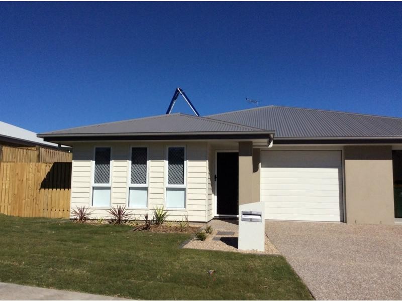 2/5 Melville Drive, Brassall QLD 4305