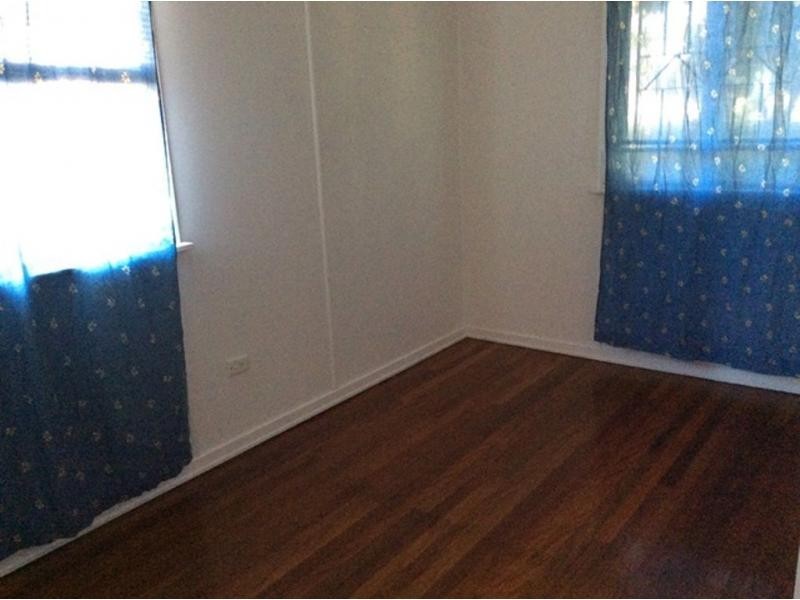 1A Phyllis Street, Eastern Heights QLD 4305