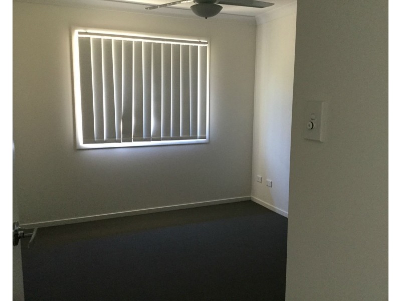 2/15 Kains Avenue, Brassall QLD 4305