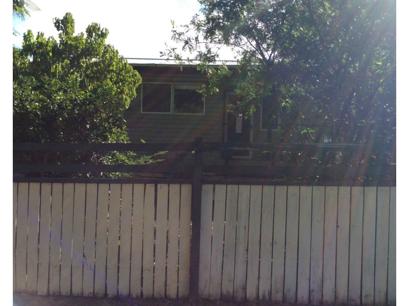 6 Bass Street, Leichhardt QLD 4305