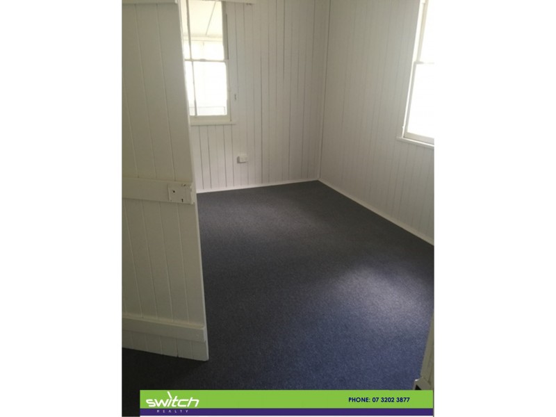 6 England Street, East Ipswich QLD 4305